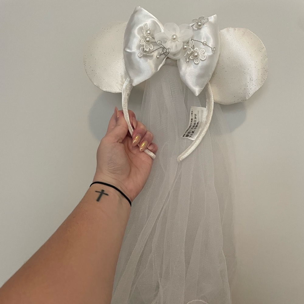 Bride Minnie ears